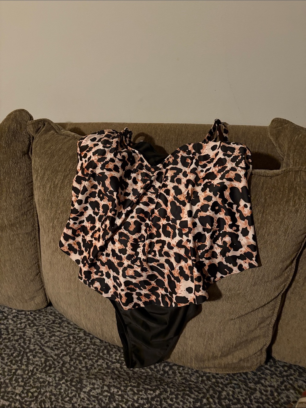 Women's V-Neck Leopard Print Bodysuit in Pink and Black